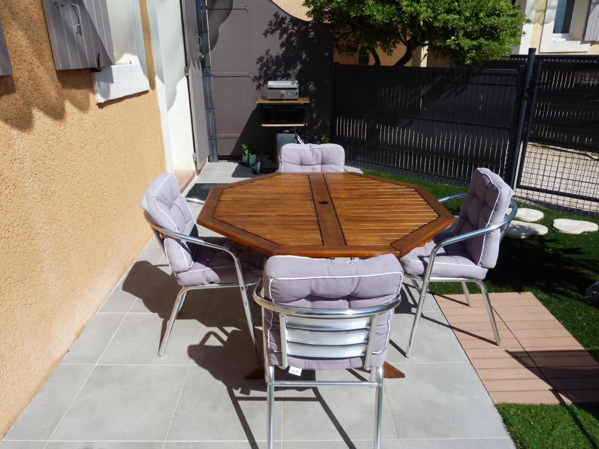 Appart Cosy Avec Son Exterieur Chaleureux,Piscine Et Parking Prive 퐁비에이유 외부 사진