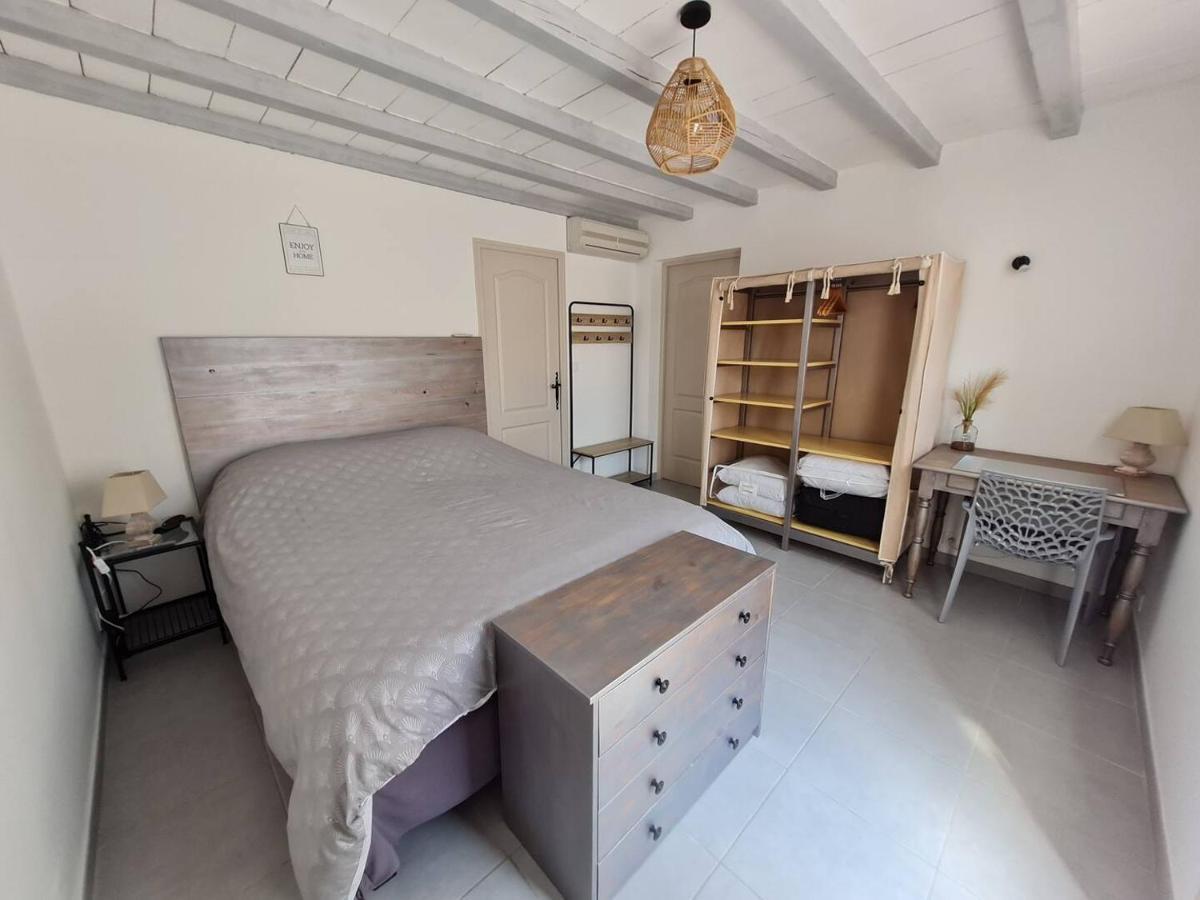 Appart Cosy Avec Son Exterieur Chaleureux,Piscine Et Parking Prive 퐁비에이유 외부 사진